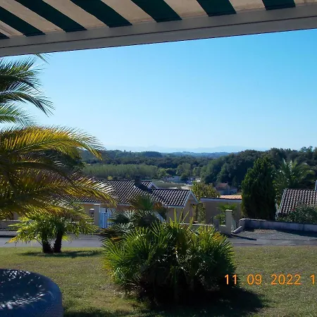 Maison Authentique Avec Pres De Dax Et Son Jardin *