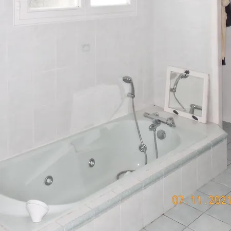 Maison Authentique Avec Pres De Dax Et Son Jardin Dom wakacyjny Angoumé